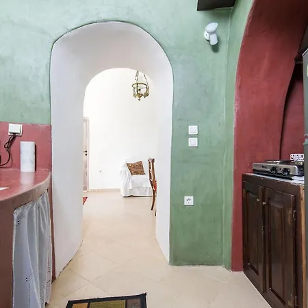 Athinais Mansion *